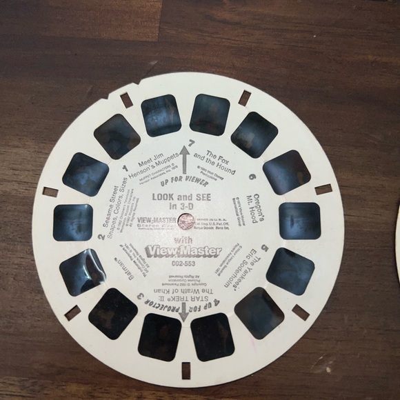 Vintage Red Viewmaster GAF View-Master Viewer Toy Orange Handle with 13 reels - Picture 5 of 10